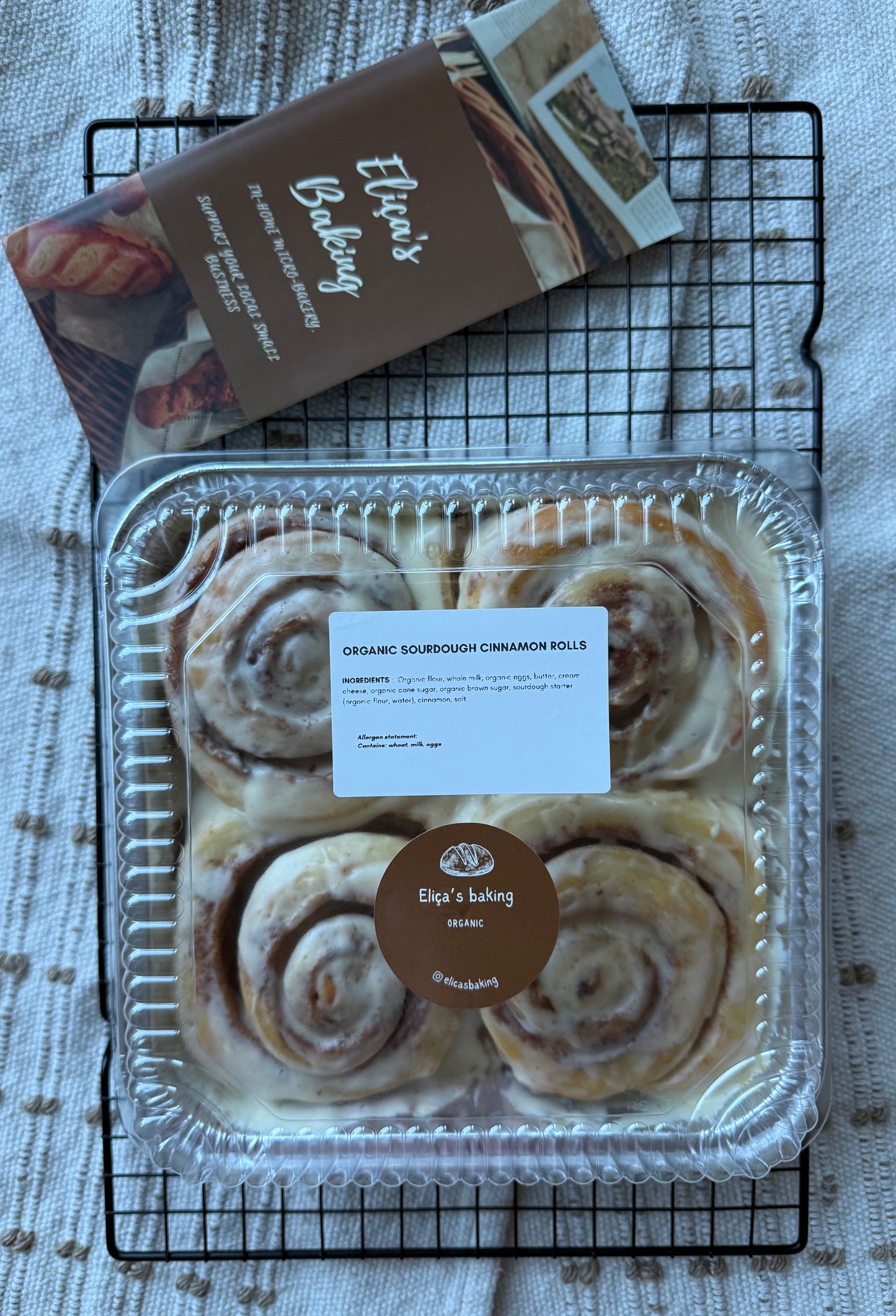 CINNAMON ROLLS WITH A CREAM CHEESE FROSTING (SOURDOUGH/YEAST)