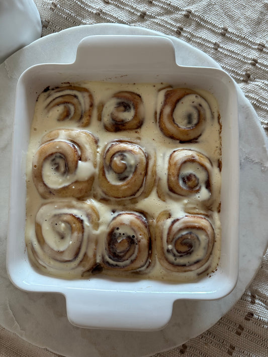 CINNAMON ROLLS WITH A CREAM CHEESE FROSTING (SOURDOUGH/YEAST)