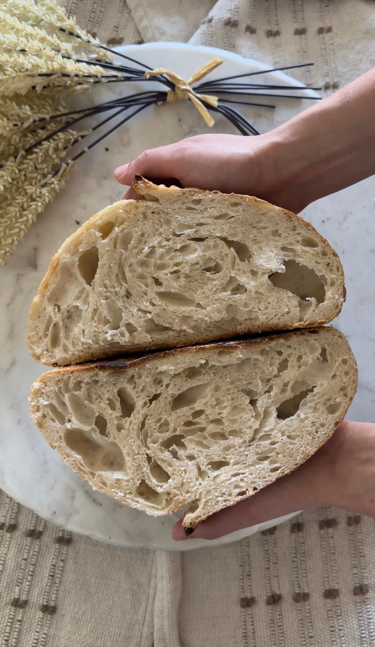 ORGANIC BREAD (SOURDOUGH/YEAST)