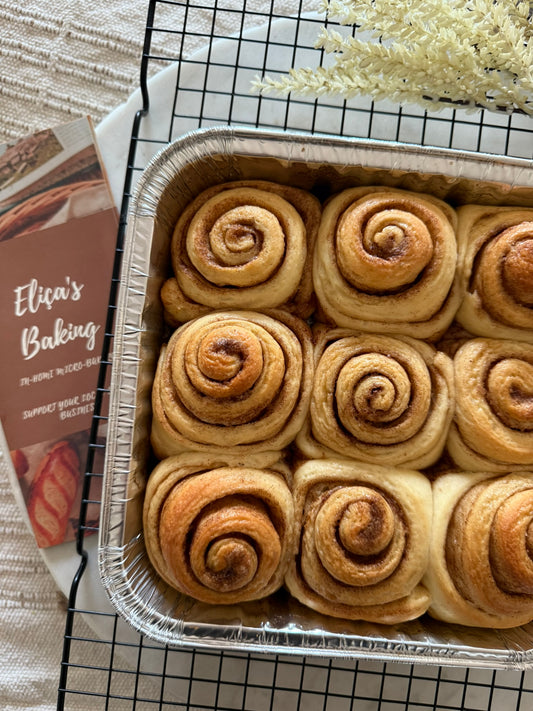 CINNAMON ROLLS WITH A CREAM CHEESE FROSTING (SOURDOUGH/YEAST)